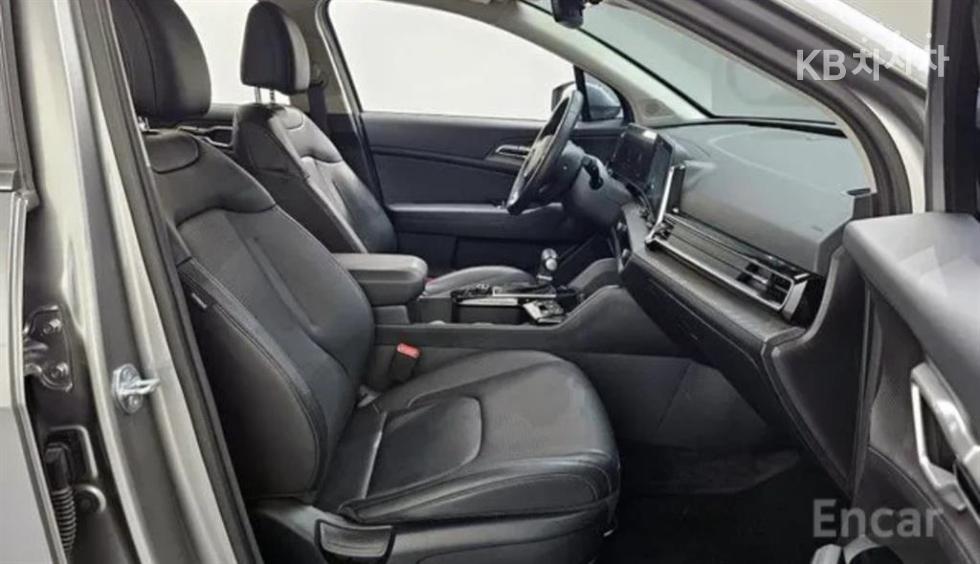 2023 - kia sportage