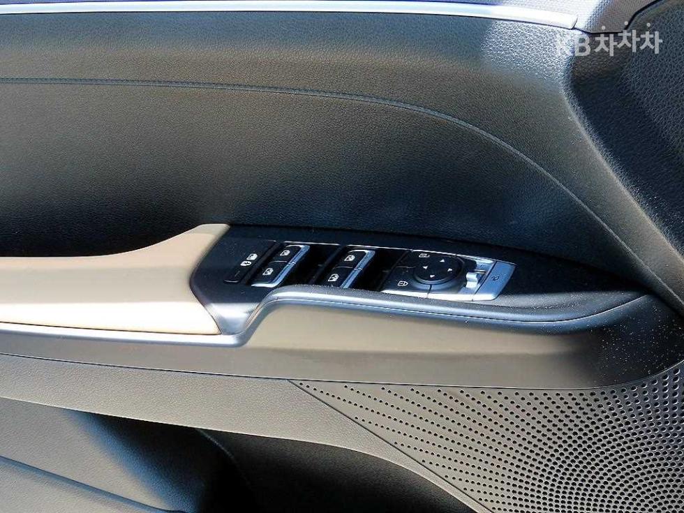 2023 - kia k5