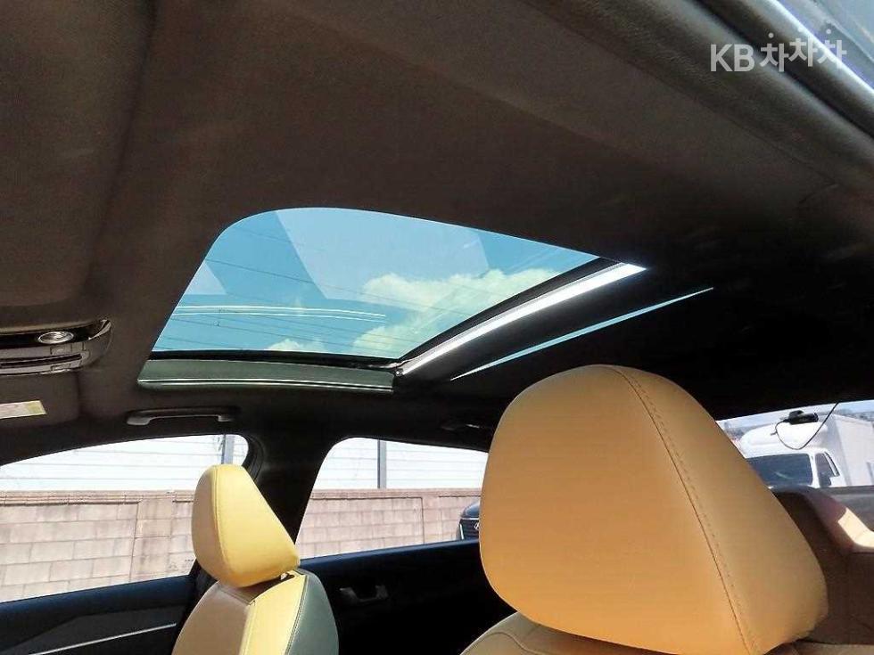 2023 - kia k5
