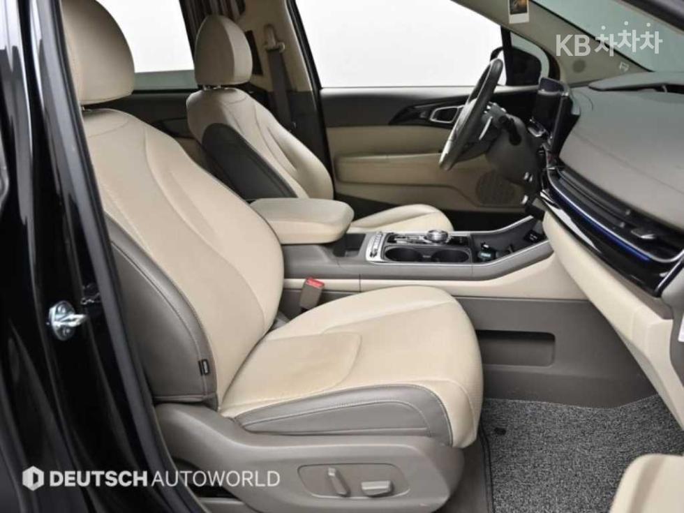2025 - kia carnival