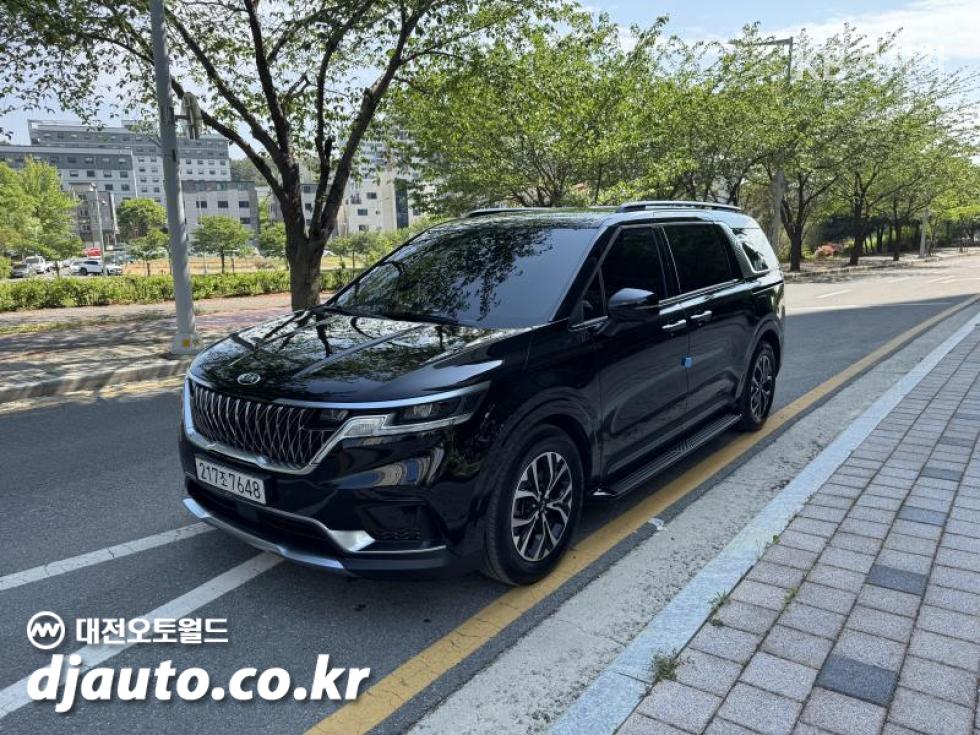 2021 - kia carnival