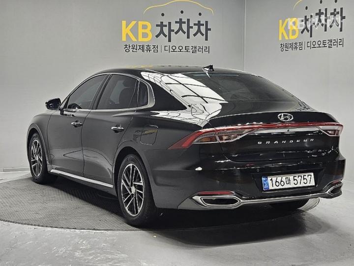 Hyundai Grandeur 2.5 Premium 7