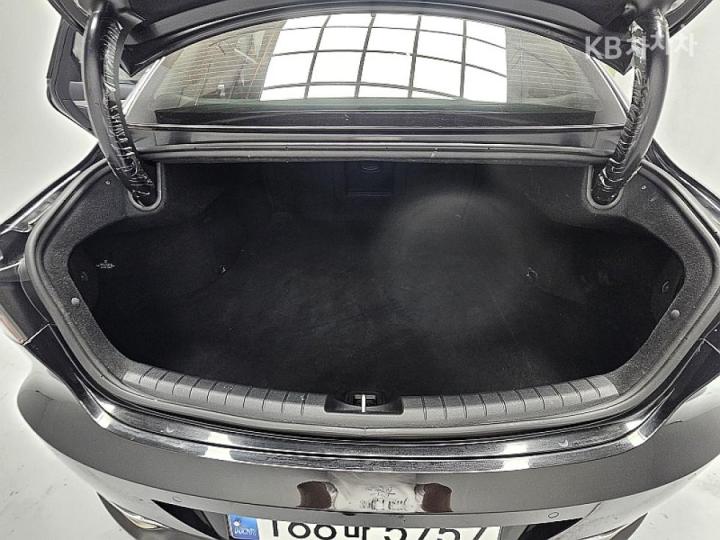 Hyundai Grandeur 2.5 Premium 10