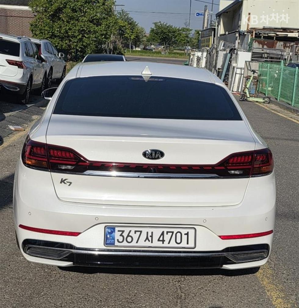 2021 - kia k7