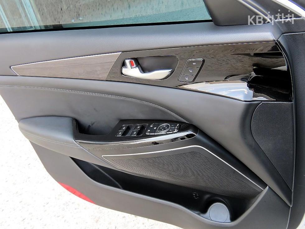 2021 - kia k7
