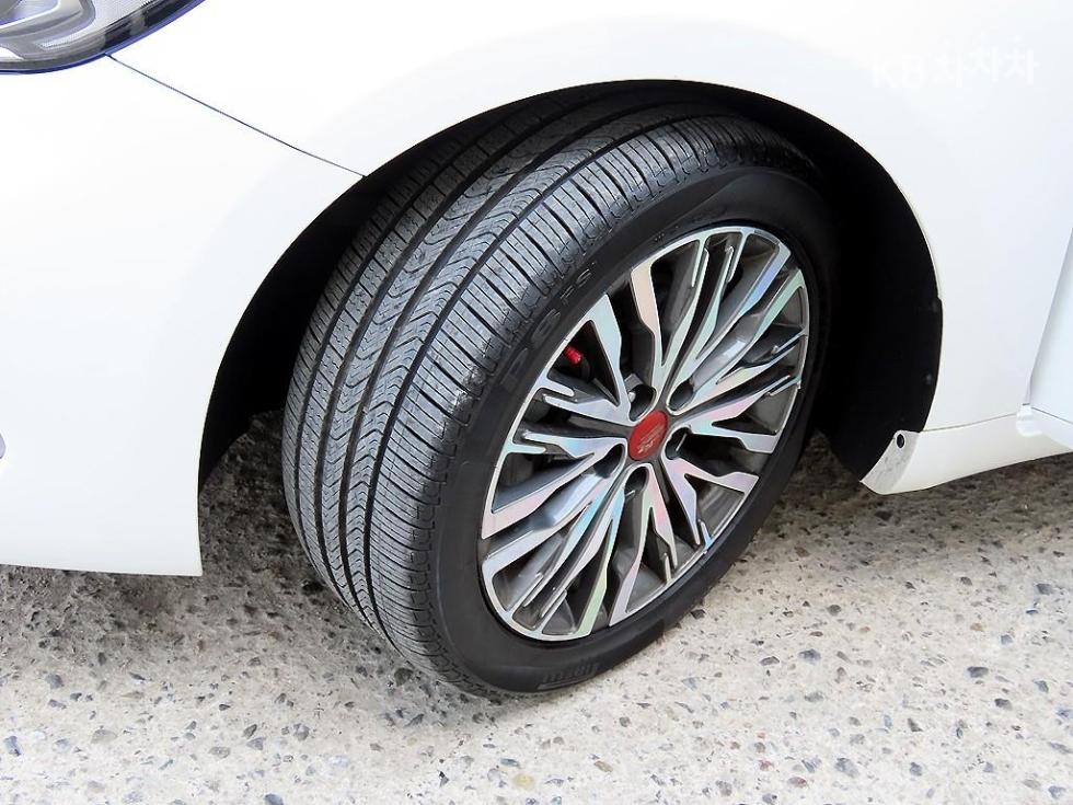 2021 - kia k7