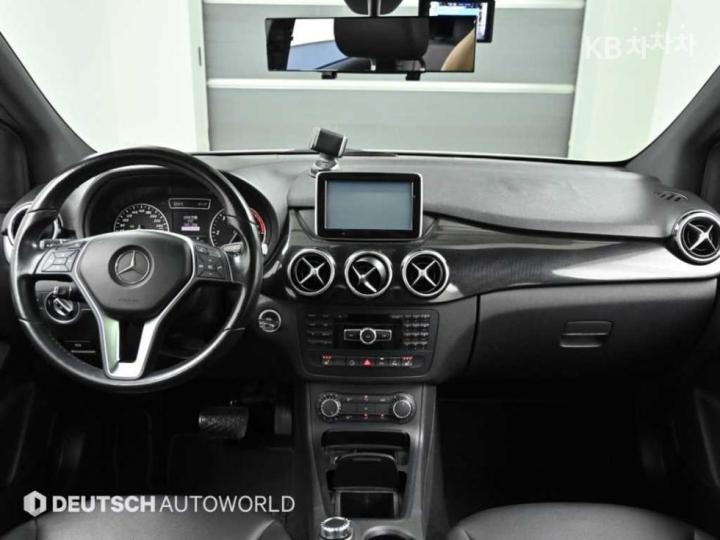 Mercedes-Benz B-Class W246 B200 CDI Base Type 8