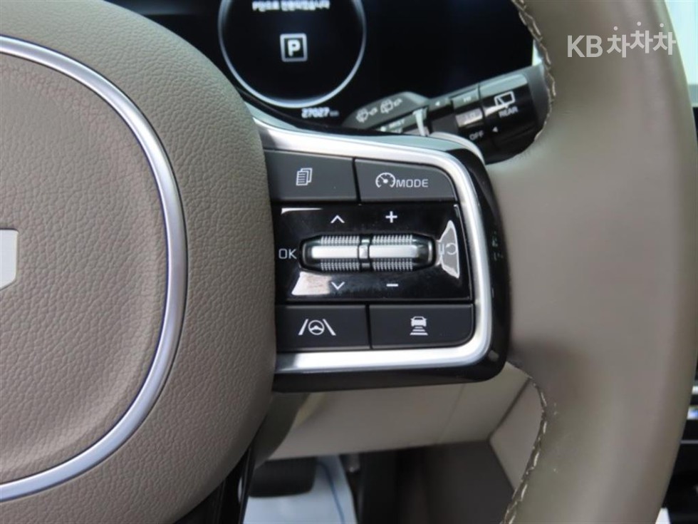 2023 - kia carnival