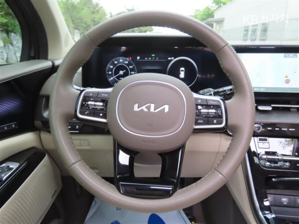2023 - kia carnival