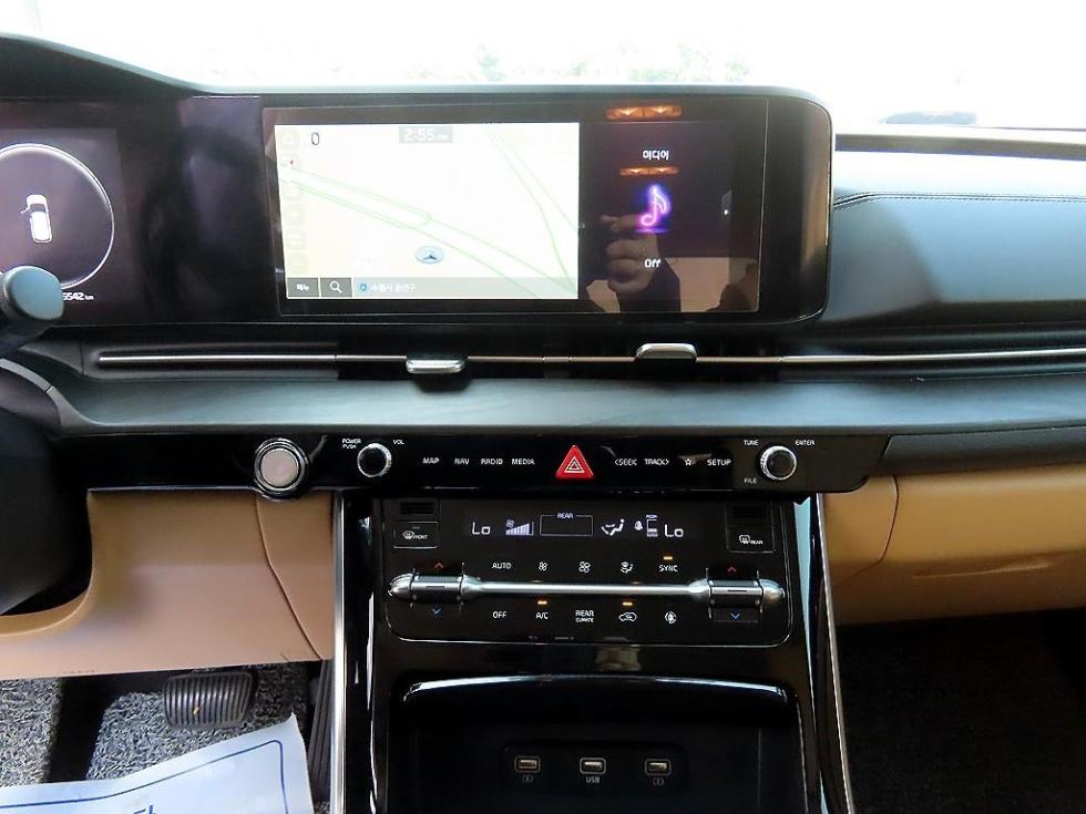 2022 - kia carnival