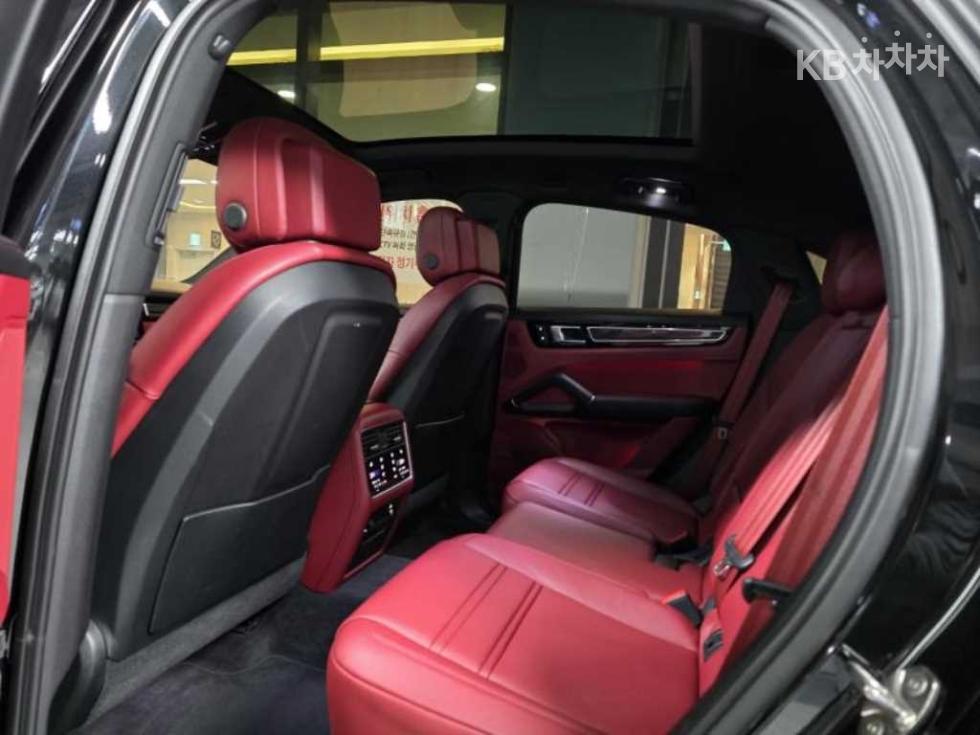 Porsche Cayenne — miniaturë 10