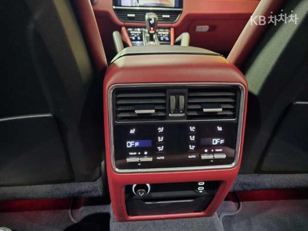 Porsche Cayenne — miniaturë 11