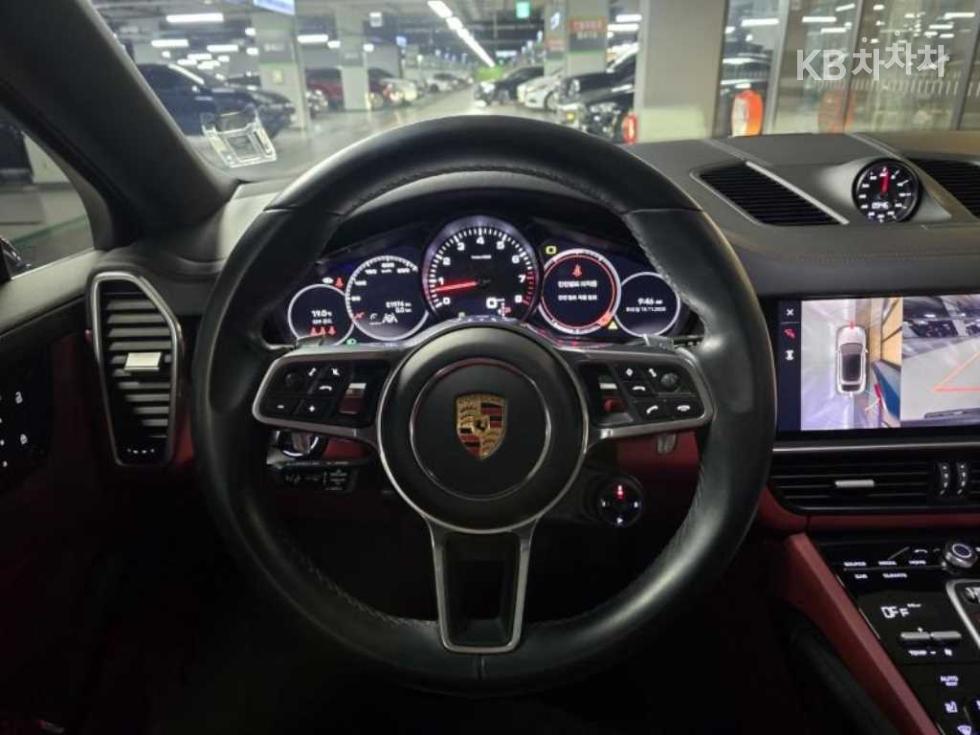 Porsche Cayenne — miniaturë 12