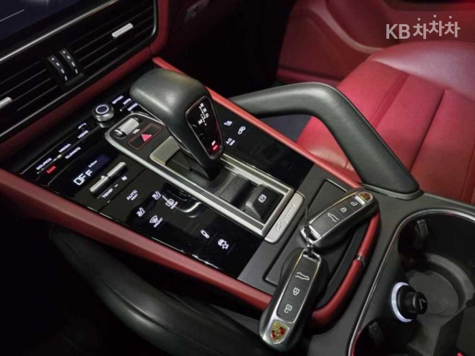 Porsche Cayenne — miniaturë 20