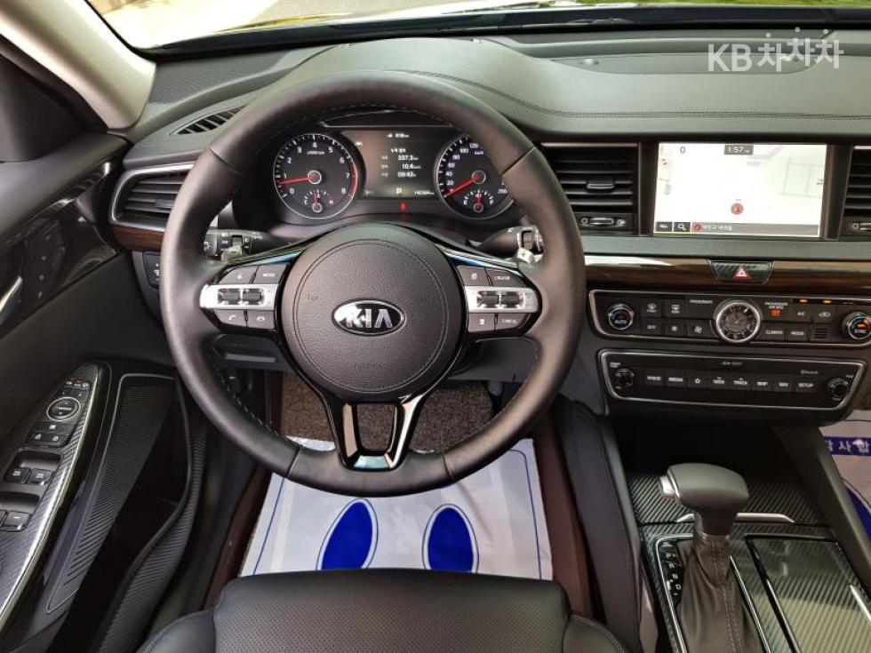 2018 - kia k7