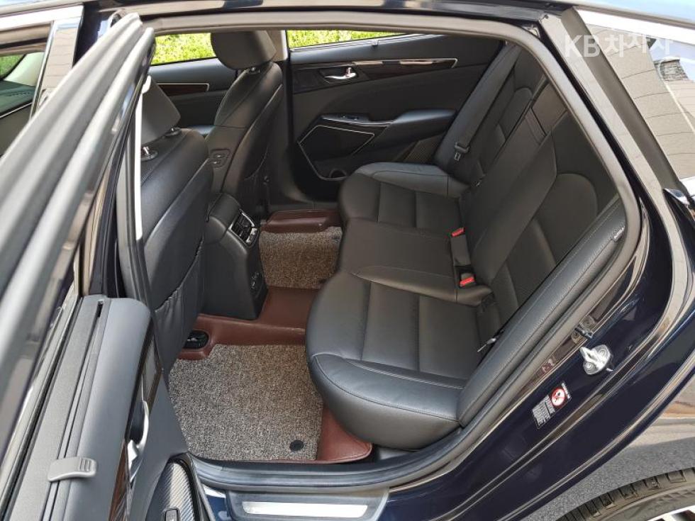 2018 - kia k7