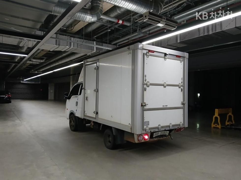 2012 - kia bongo iii