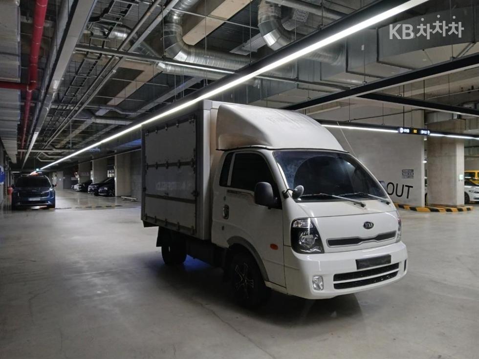 2012 - kia bongo iii