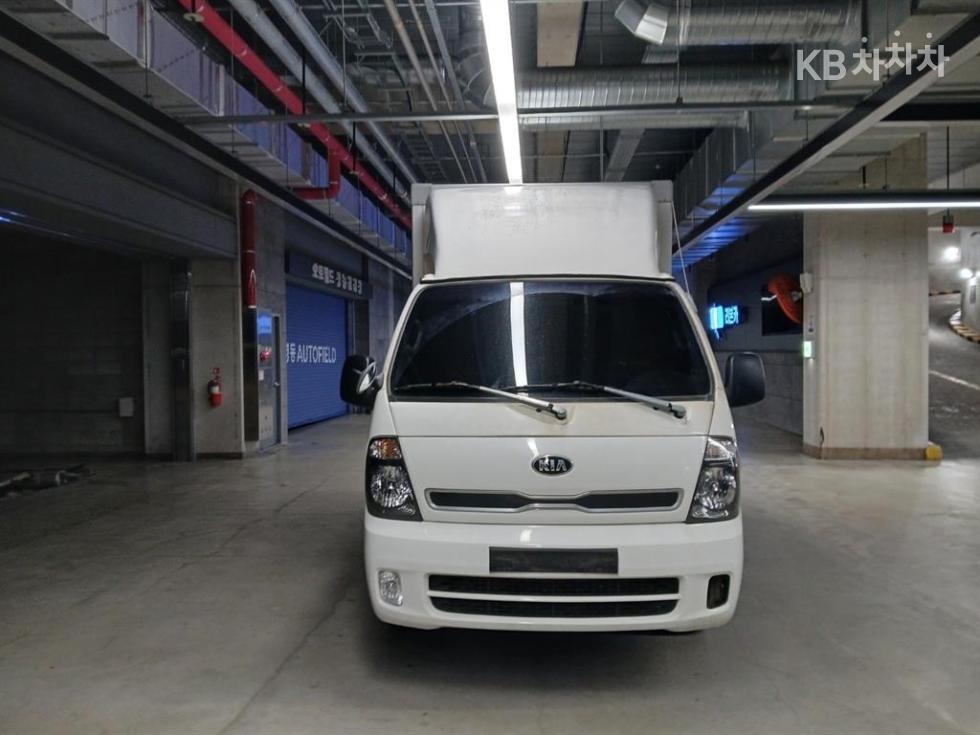 2012 - kia bongo iii