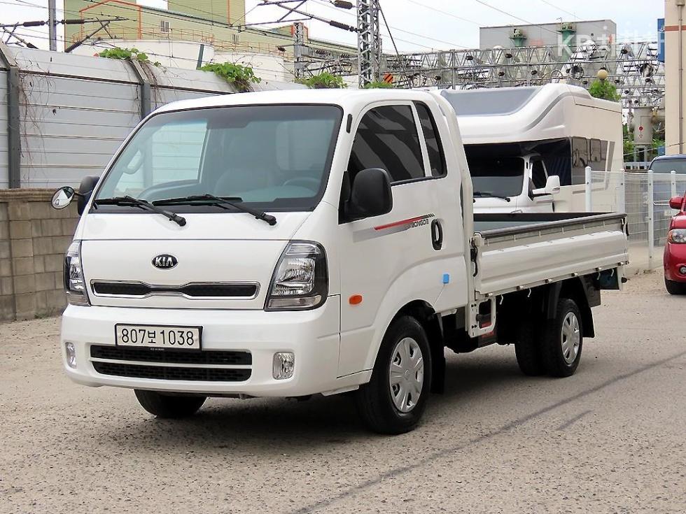 2020 - kia bongo iii