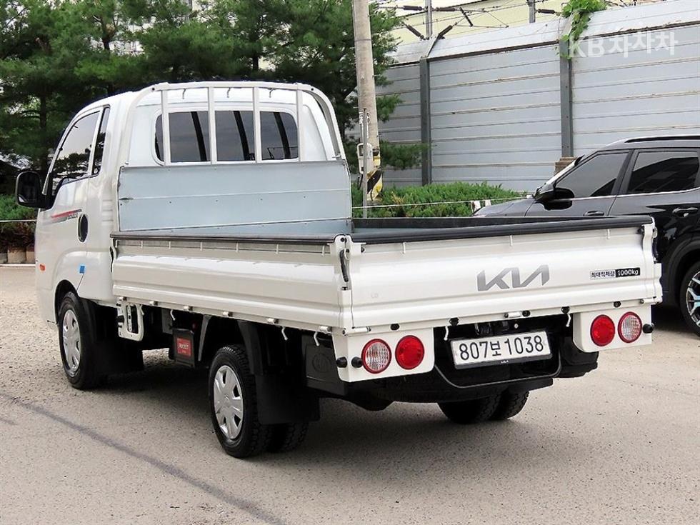2020 - kia bongo iii