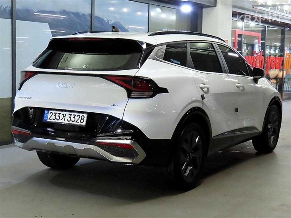 2023 - kia sportage