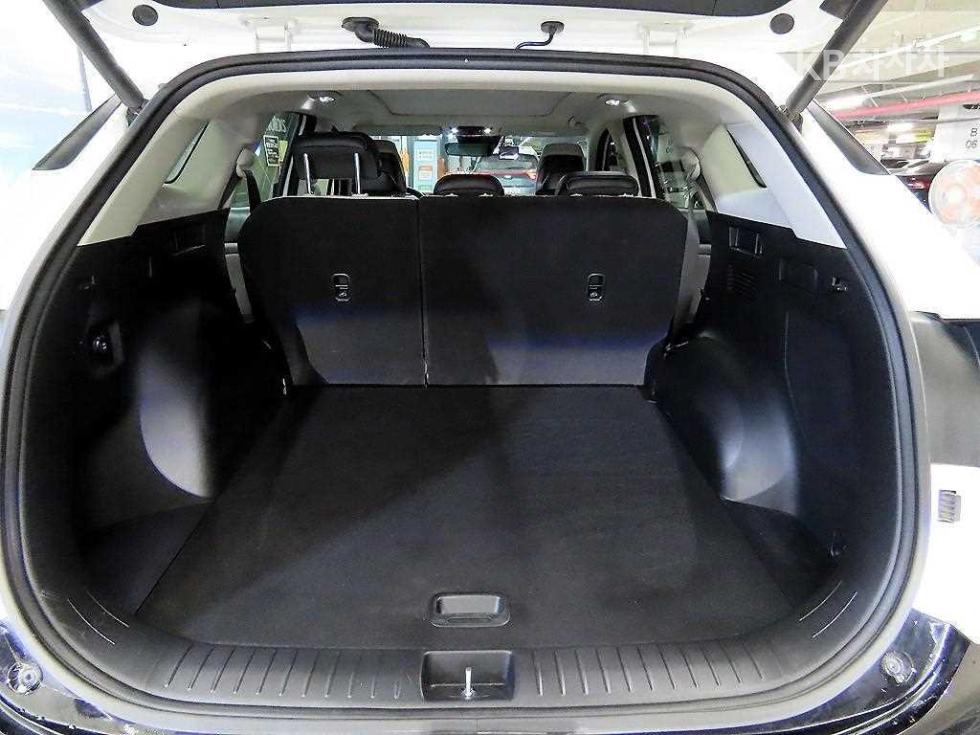 2023 - kia sportage
