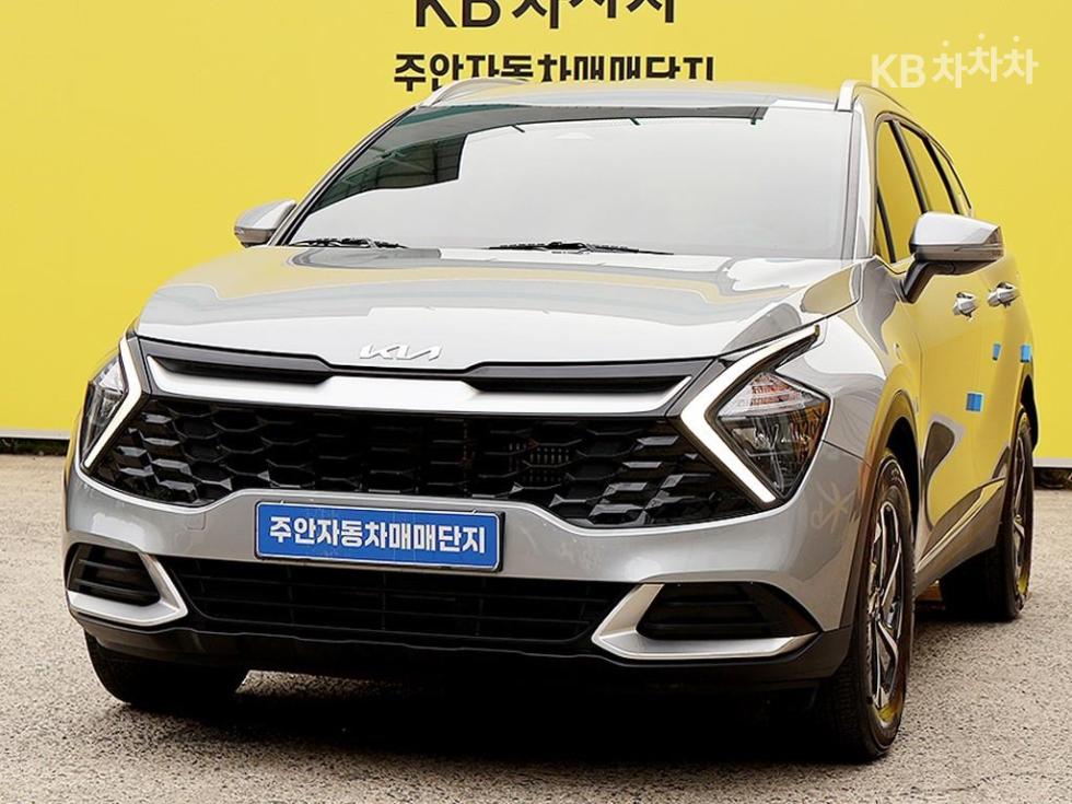 2023 - kia sportage