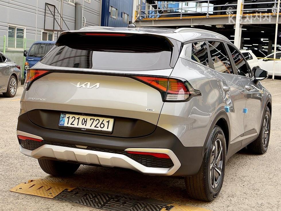 2023 - kia sportage