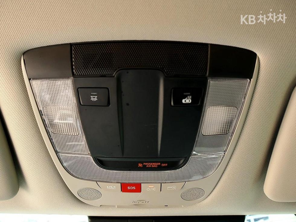 2023 - kia sportage