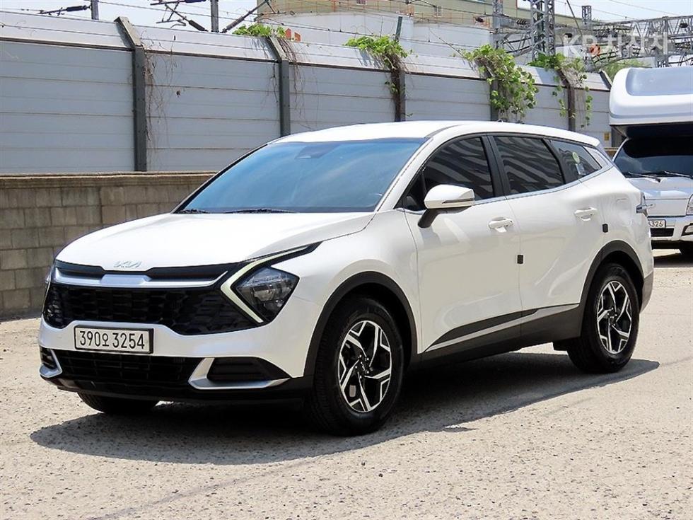 2022 - kia sportage