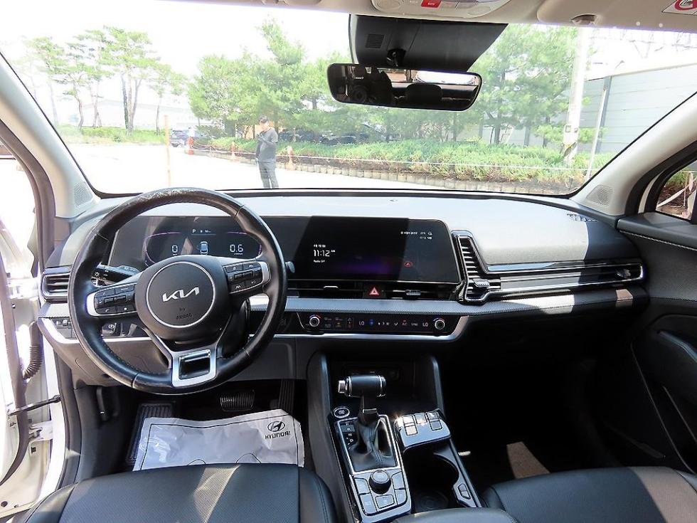 2022 - kia sportage
