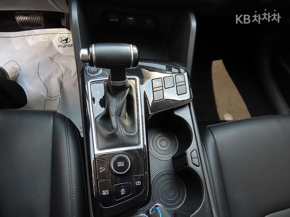 2022 - kia sportage