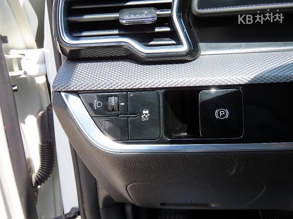 2022 - kia sportage