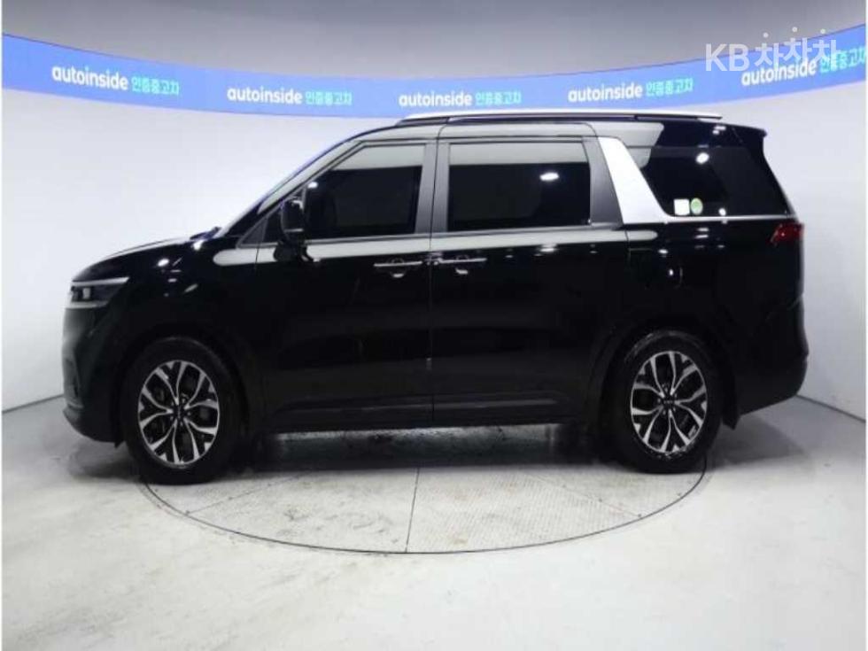 2023 - kia carnival