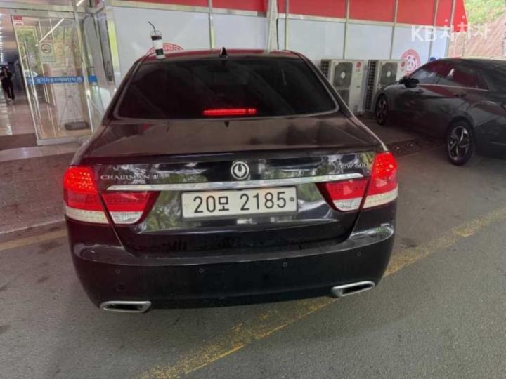 KG Mobility (Ssangyong) Chairman New W CW600 Prestige 3