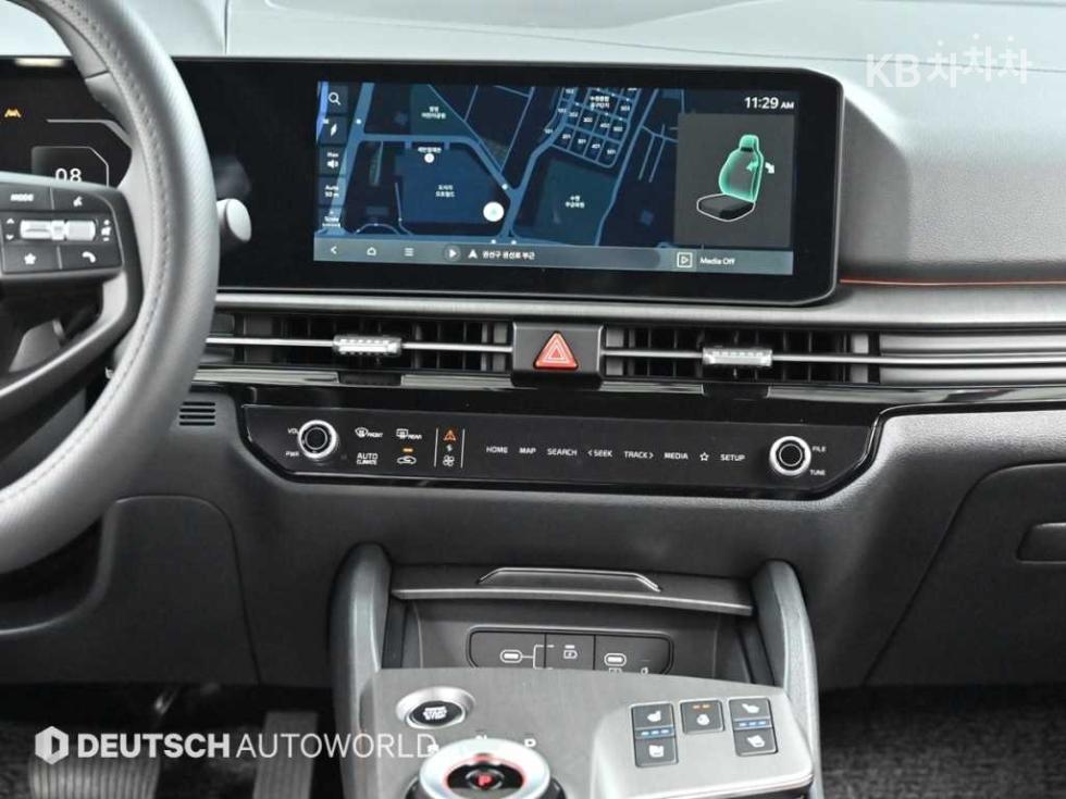 2025 - kia sportage