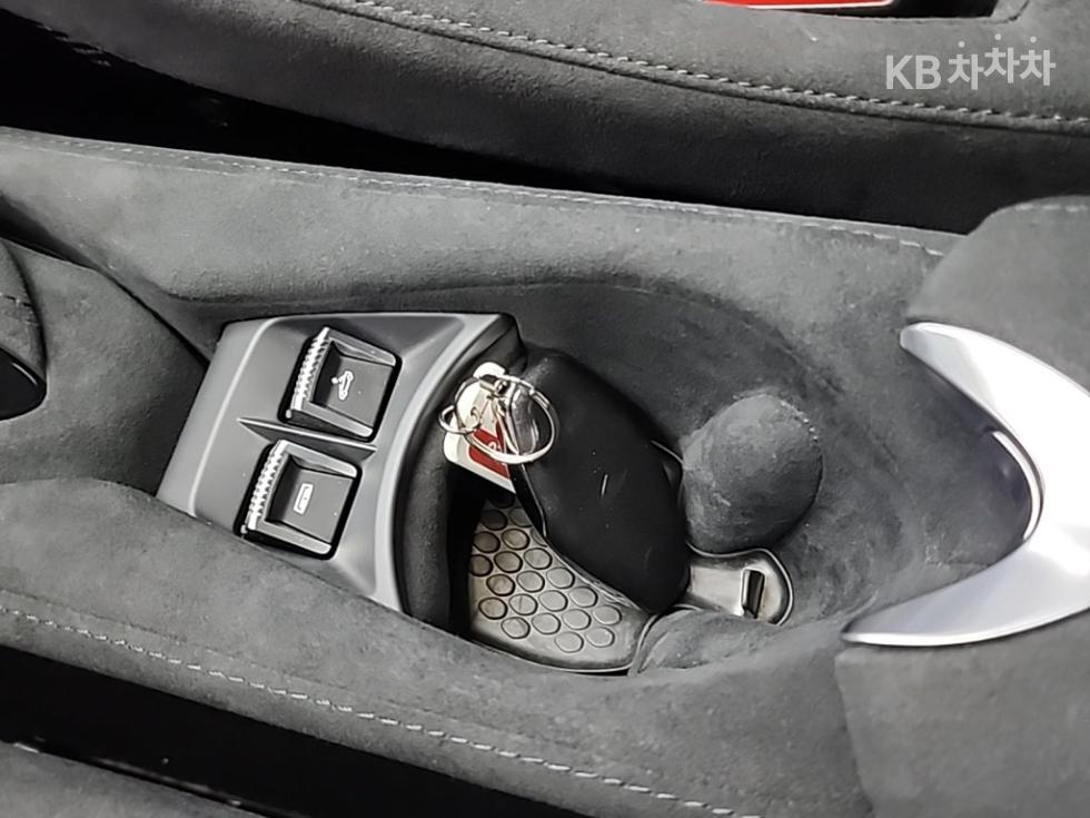 McLaren 750S — miniaturë 14