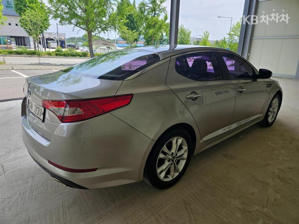 2011 - kia k5