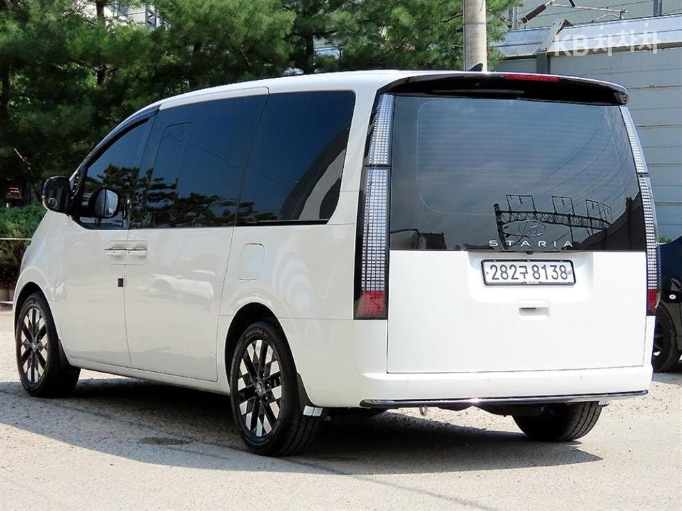 Hyundai Staria — miniaturë 3