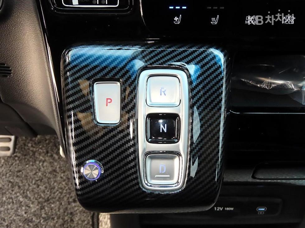 Hyundai Staria — miniaturë 10