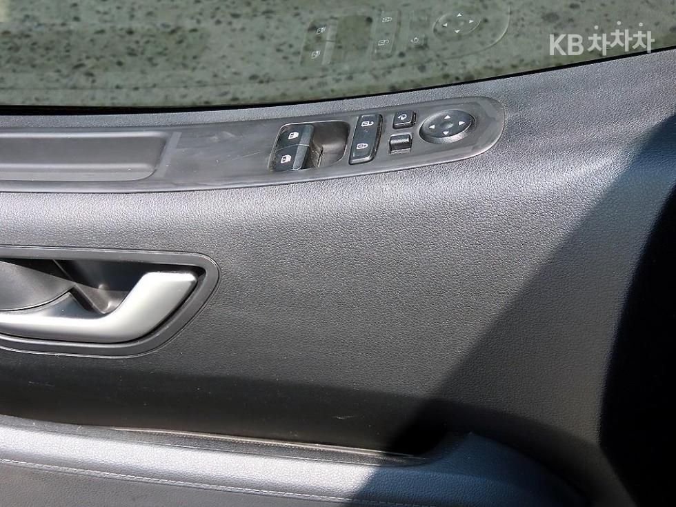 Hyundai Staria — miniaturë 11