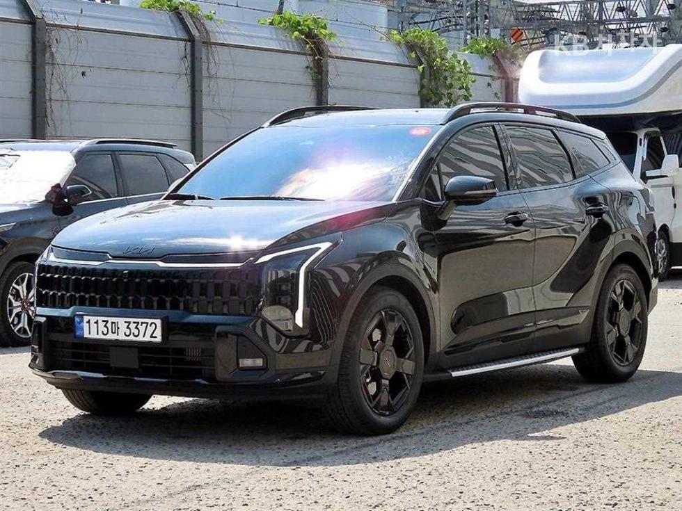2025 - kia sportage