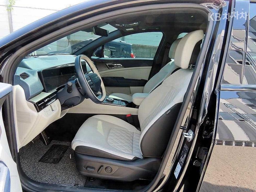 2025 - kia sportage
