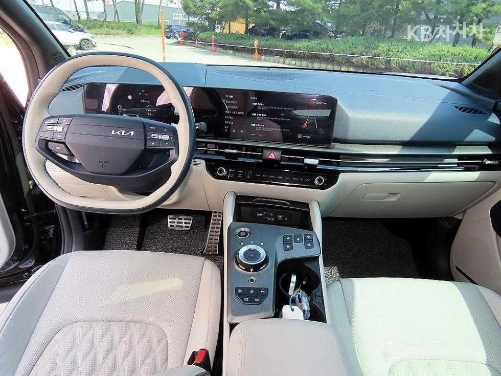 2025 - kia sportage