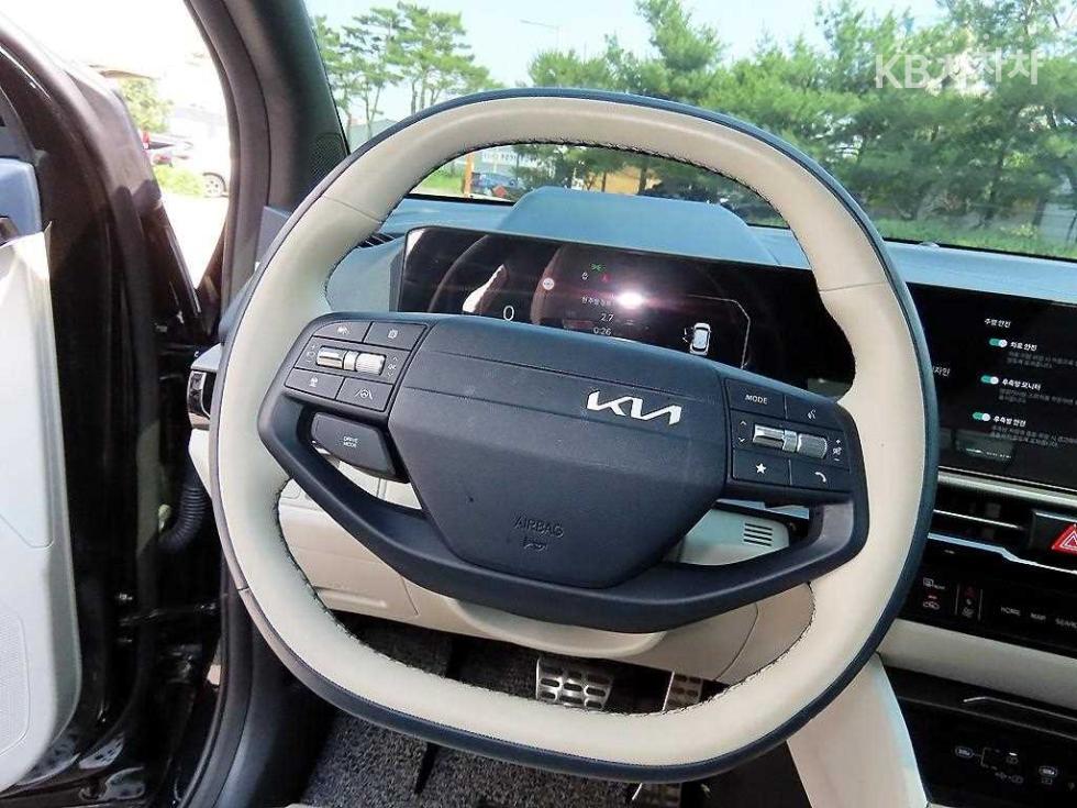 2025 - kia sportage