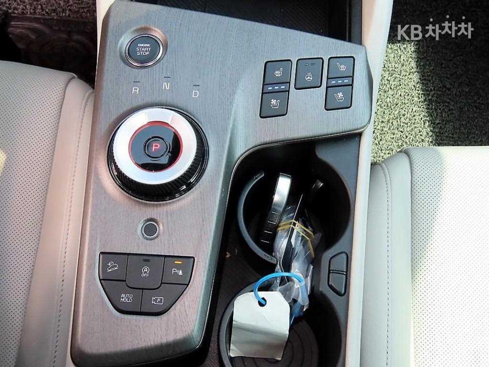 2025 - kia sportage