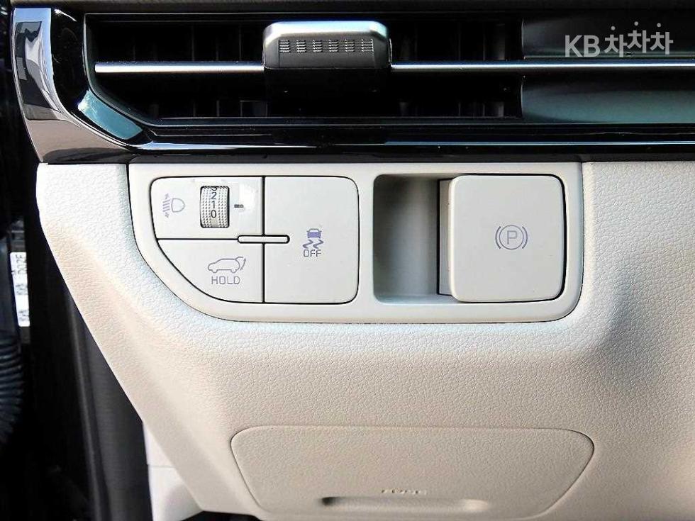 2025 - kia sportage