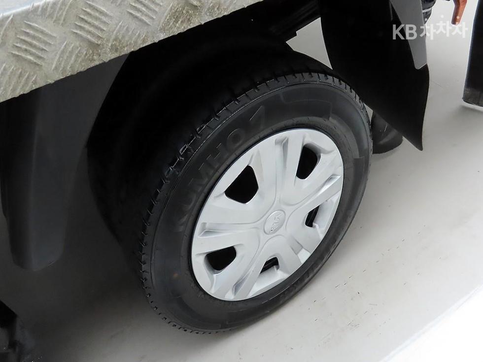 2018 - kia bongo iii
