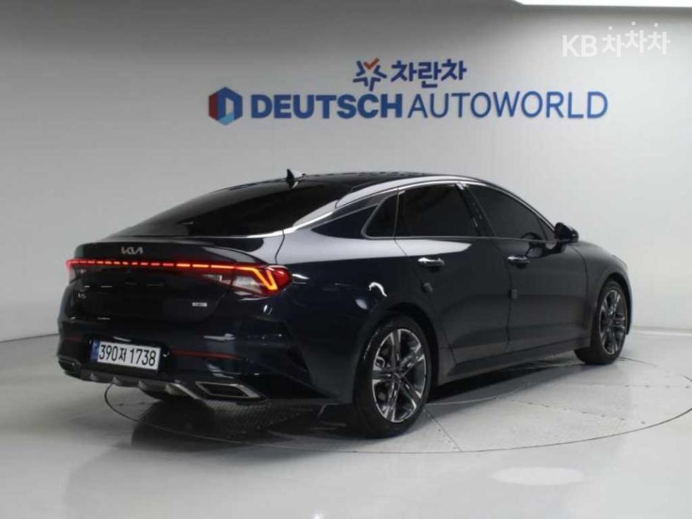 2023 - kia k5